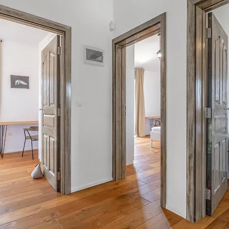 4 Bedroom Cozy In *
