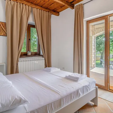 4 Bedroom Cozy In