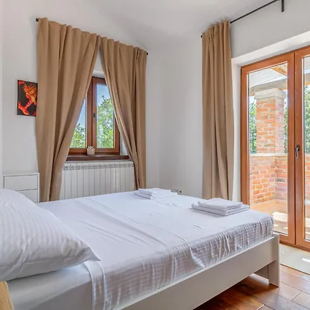 4 Bedroom Cozy In *